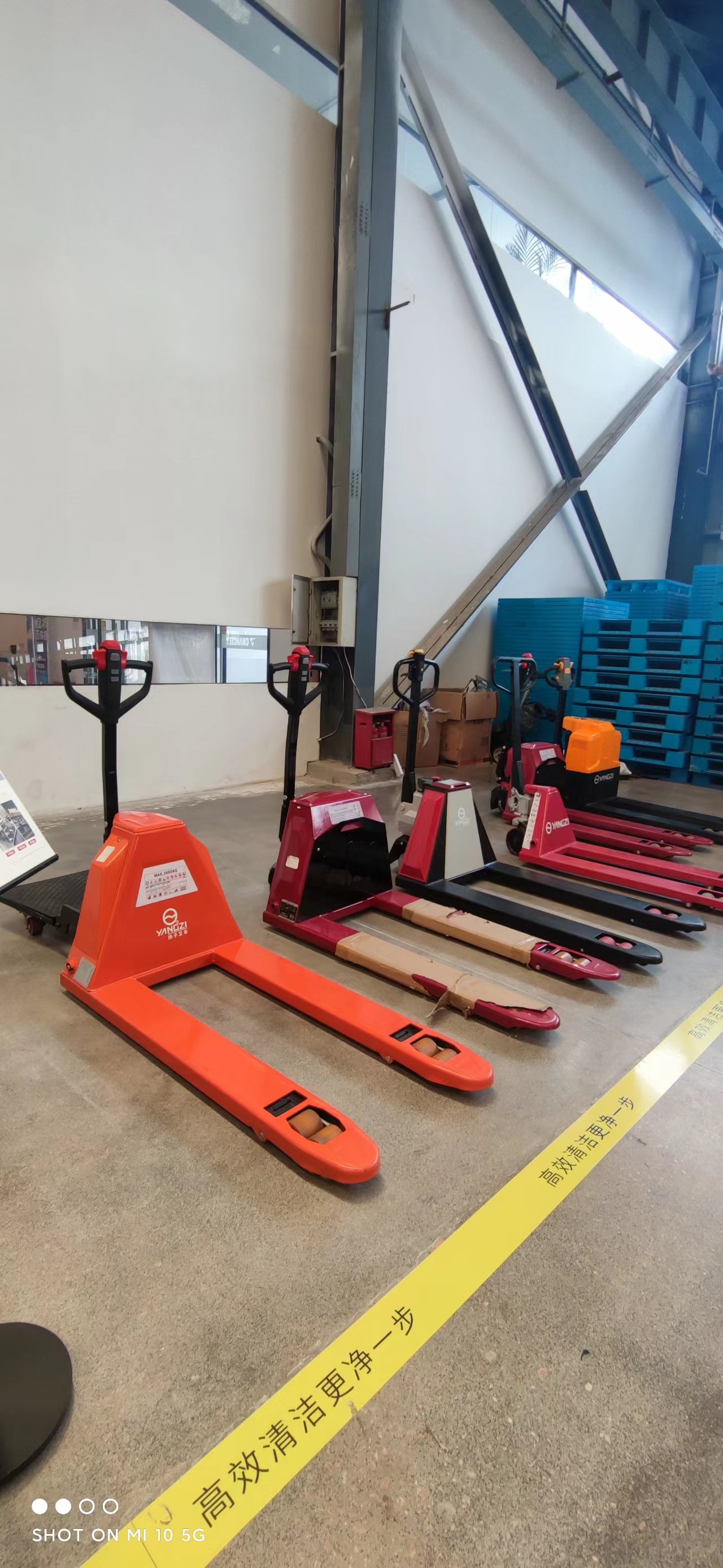 手動液壓叉車的維護(hù)措施 手動液壓叉車的維護(hù)措施